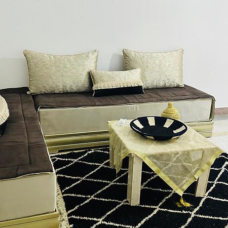 Karaz Homestay Grand Appartement Avec Rooftop Monte Arrouit Zewnętrze zdjęcie