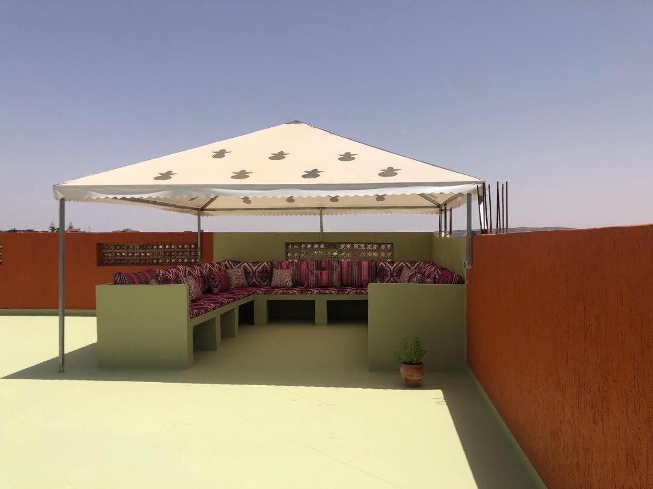 Karaz Homestay Grand Appartement Avec Rooftop Monte Arrouit Zewnętrze zdjęcie